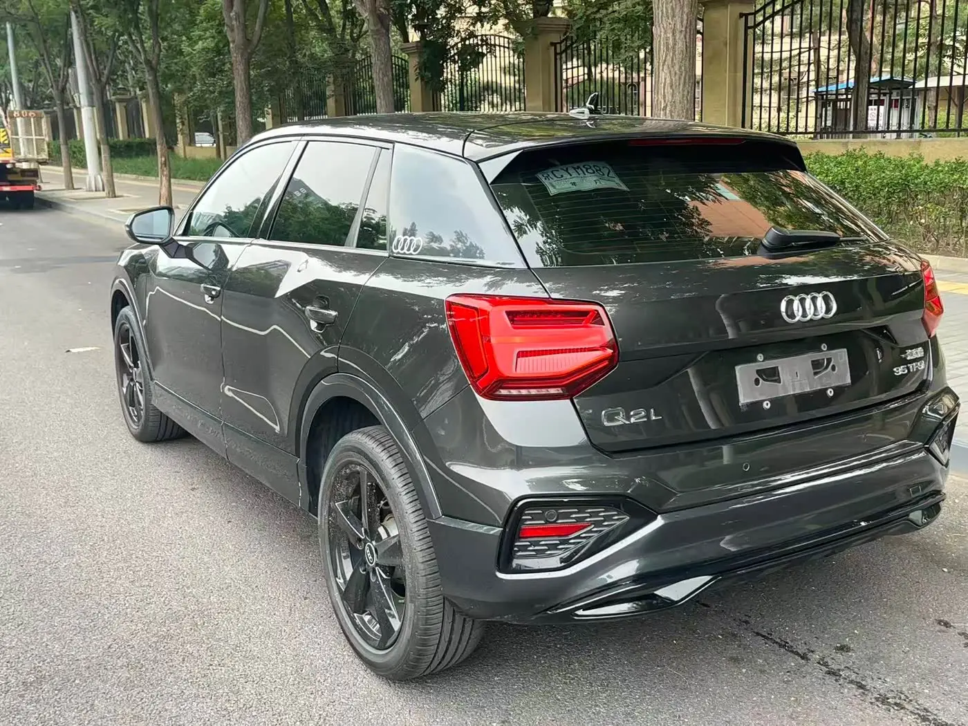 Audi Q2L 2022 — Фото 6/9