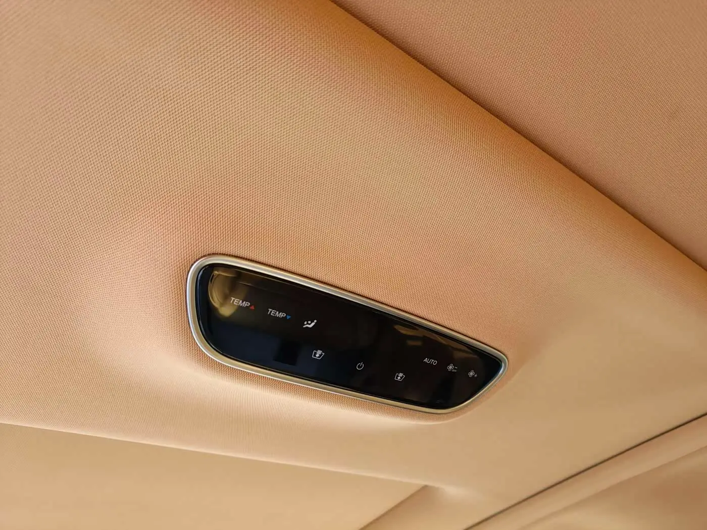 Voyah Auto Voyah Dreamer 2022 — Photo 15/20