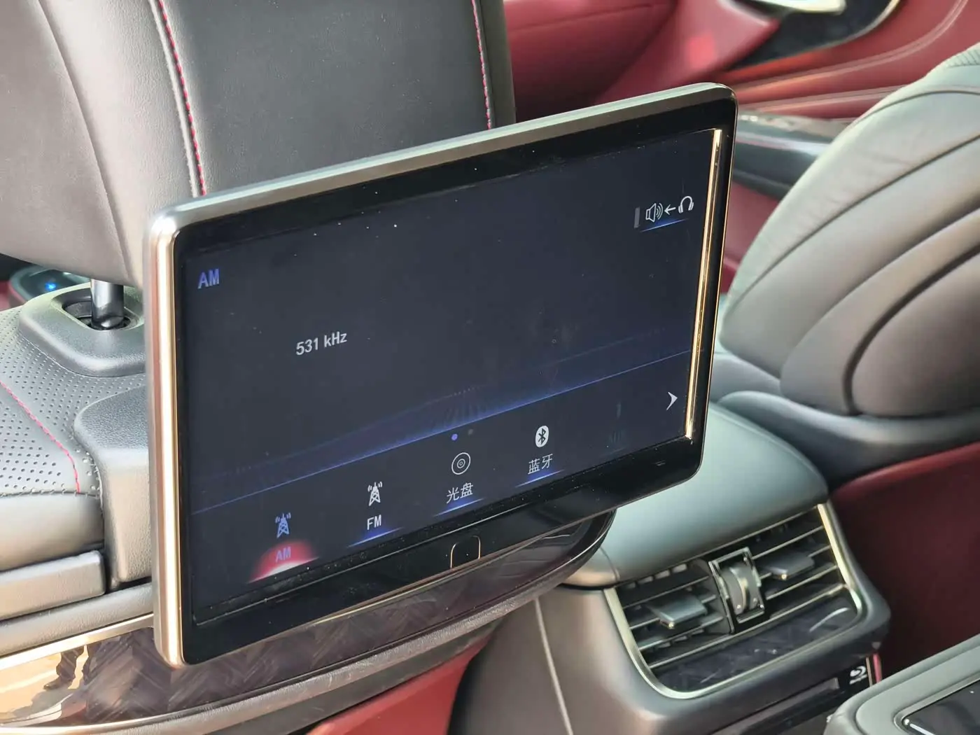 Lexus LS 2018 — Photo 13/17