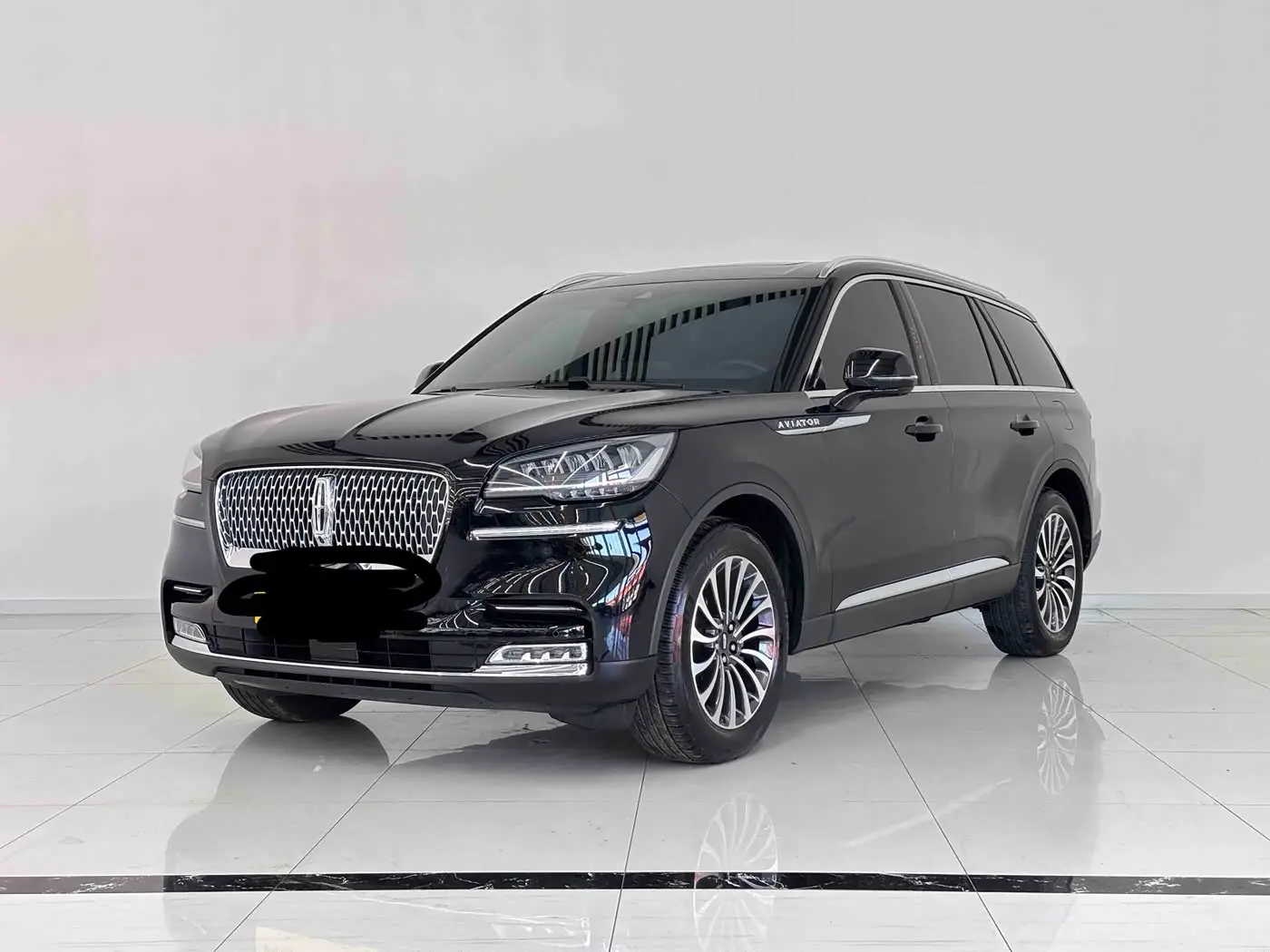Lincoln Aviator 2024 — Photo 1/9