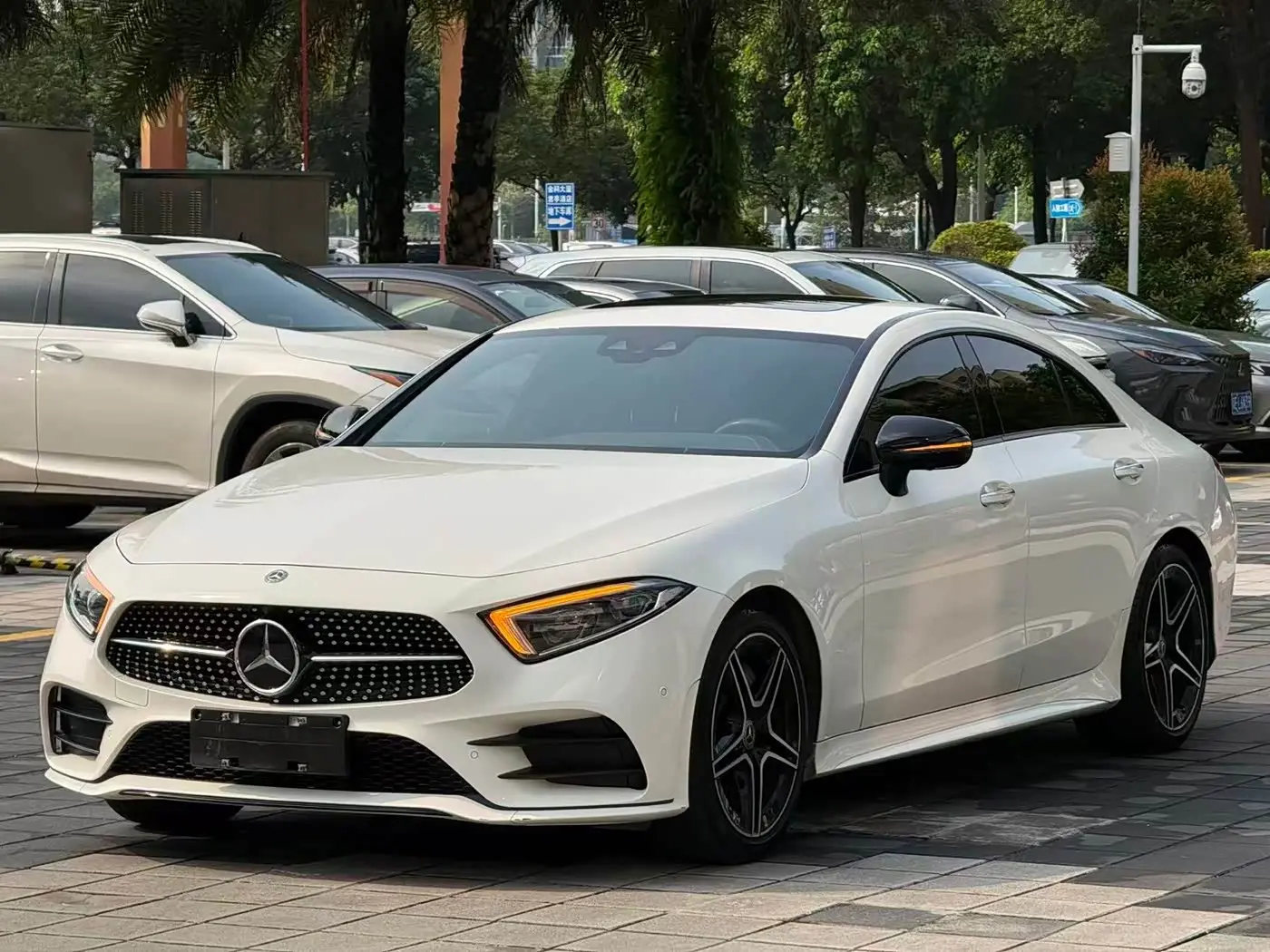 Mercedes-Benz CLS 2019 — Photo 2/12