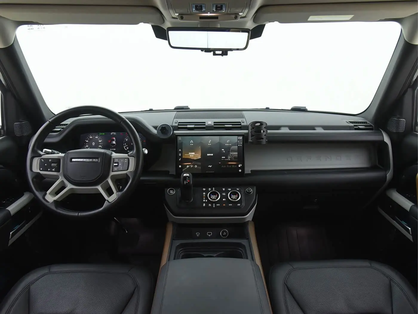 Land Rover Defender 2021 — Şəkil 11/16