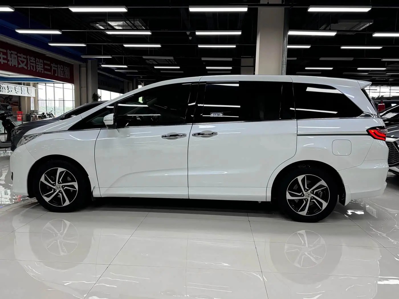 Honda Odyssey 2018 — Şəkil 4/20