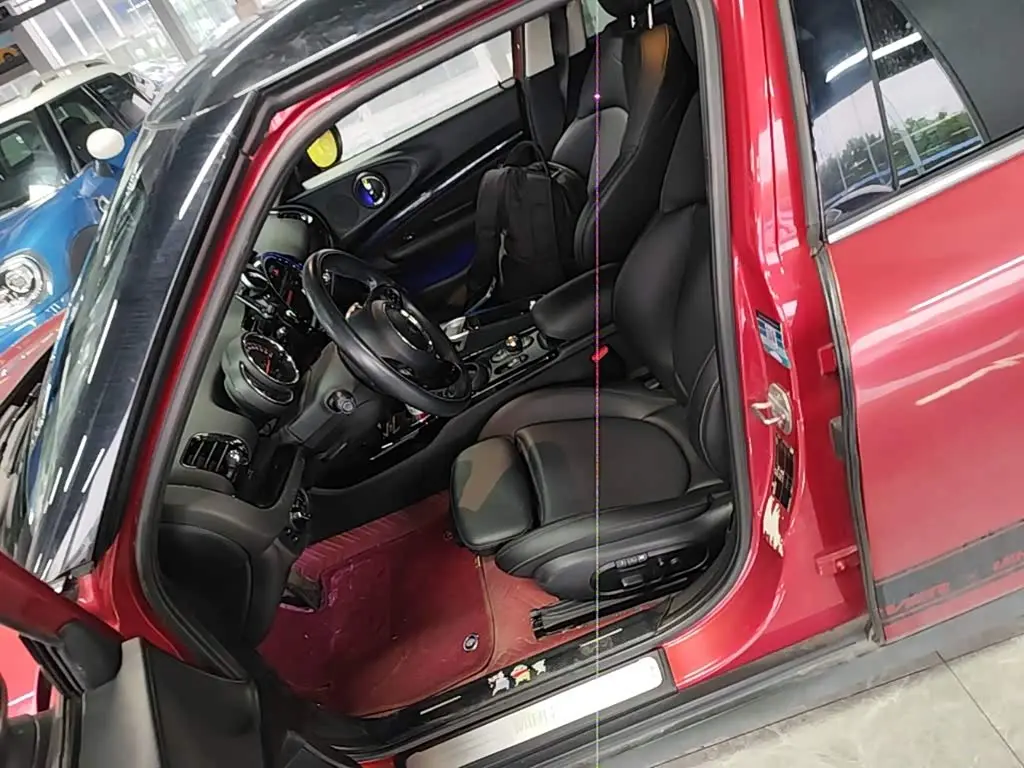 MINI CLUBMAN 2019 — Фото 11/20