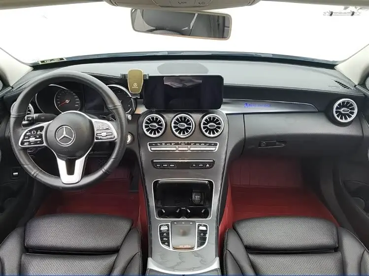 Mercedes-Benz C-Class 2018 — Фото 7/17