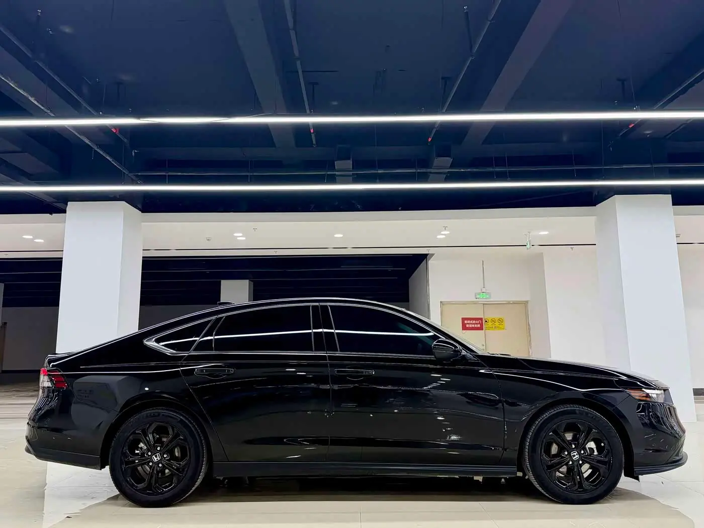 Honda Accord 2024 — Photo 3/8