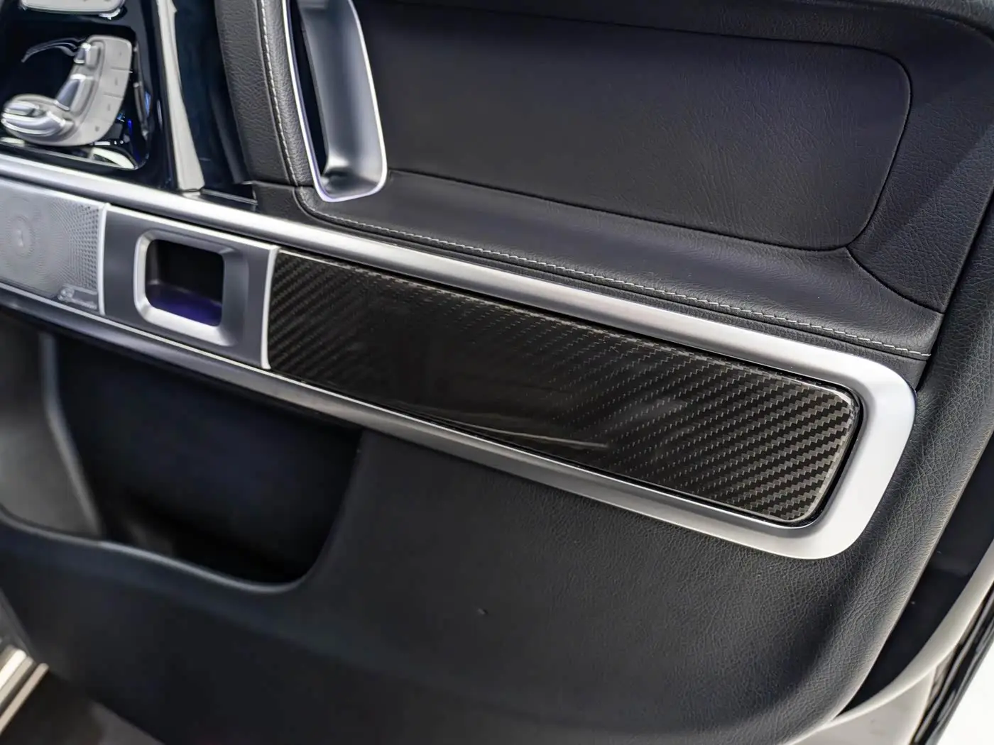 Mercedes-Benz G-Class 2021 — Фото 11/17