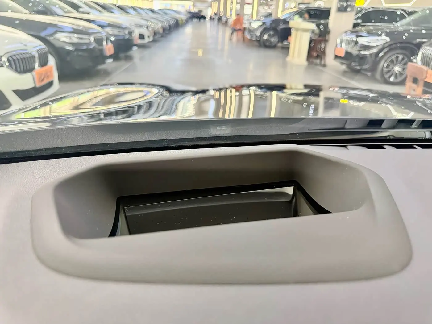BMW 5 Series 2021 — Photo 13/17