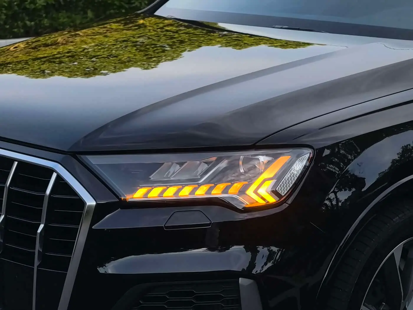 Audi Q7 2020 — Photo 7/20