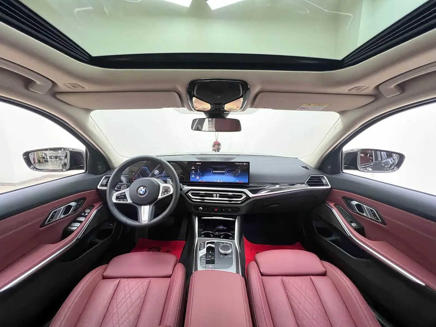 BMW 3 Series 2024 — Photo 16/20