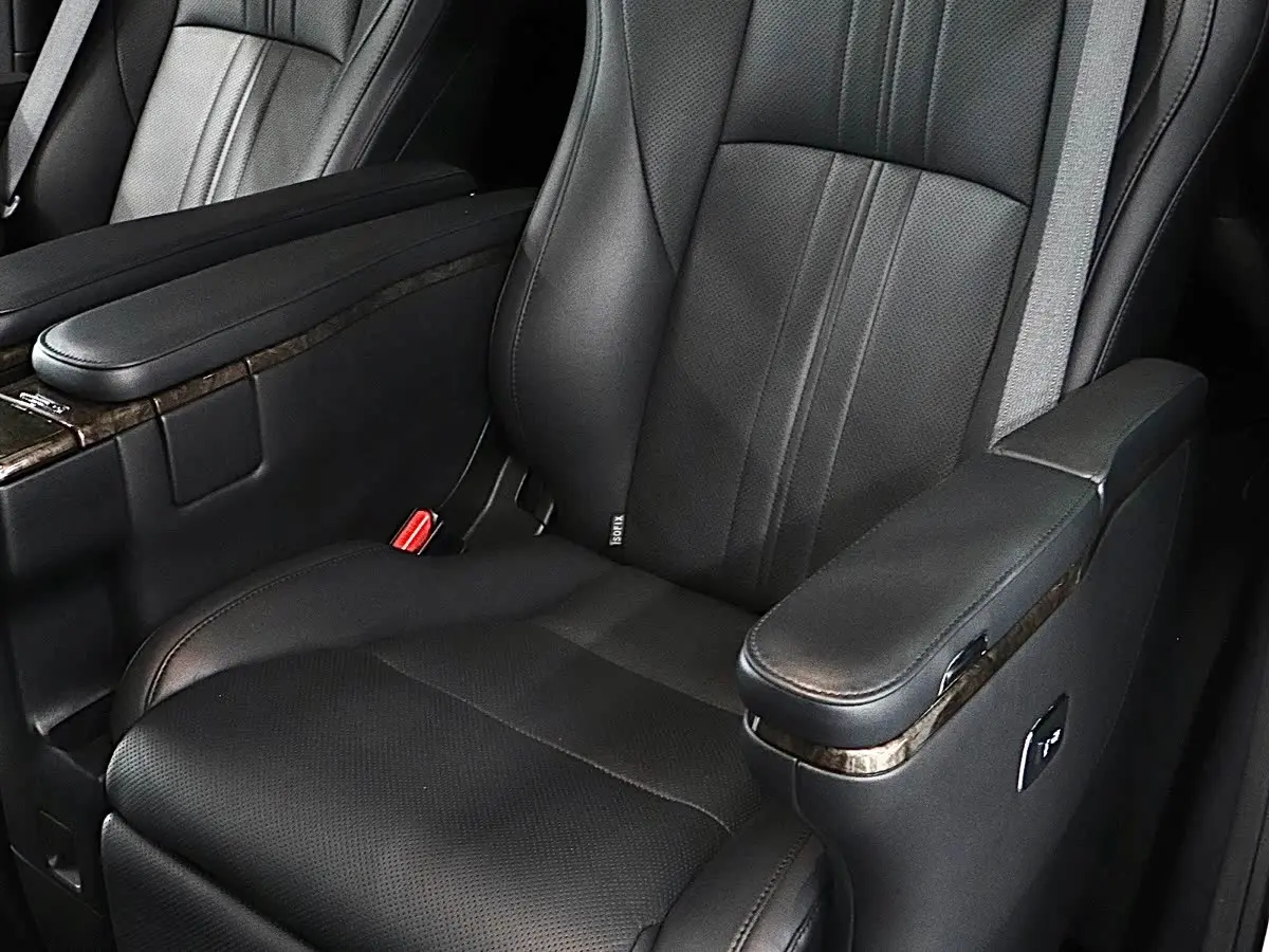 Toyota Alphard 2022 — Фото 14/20