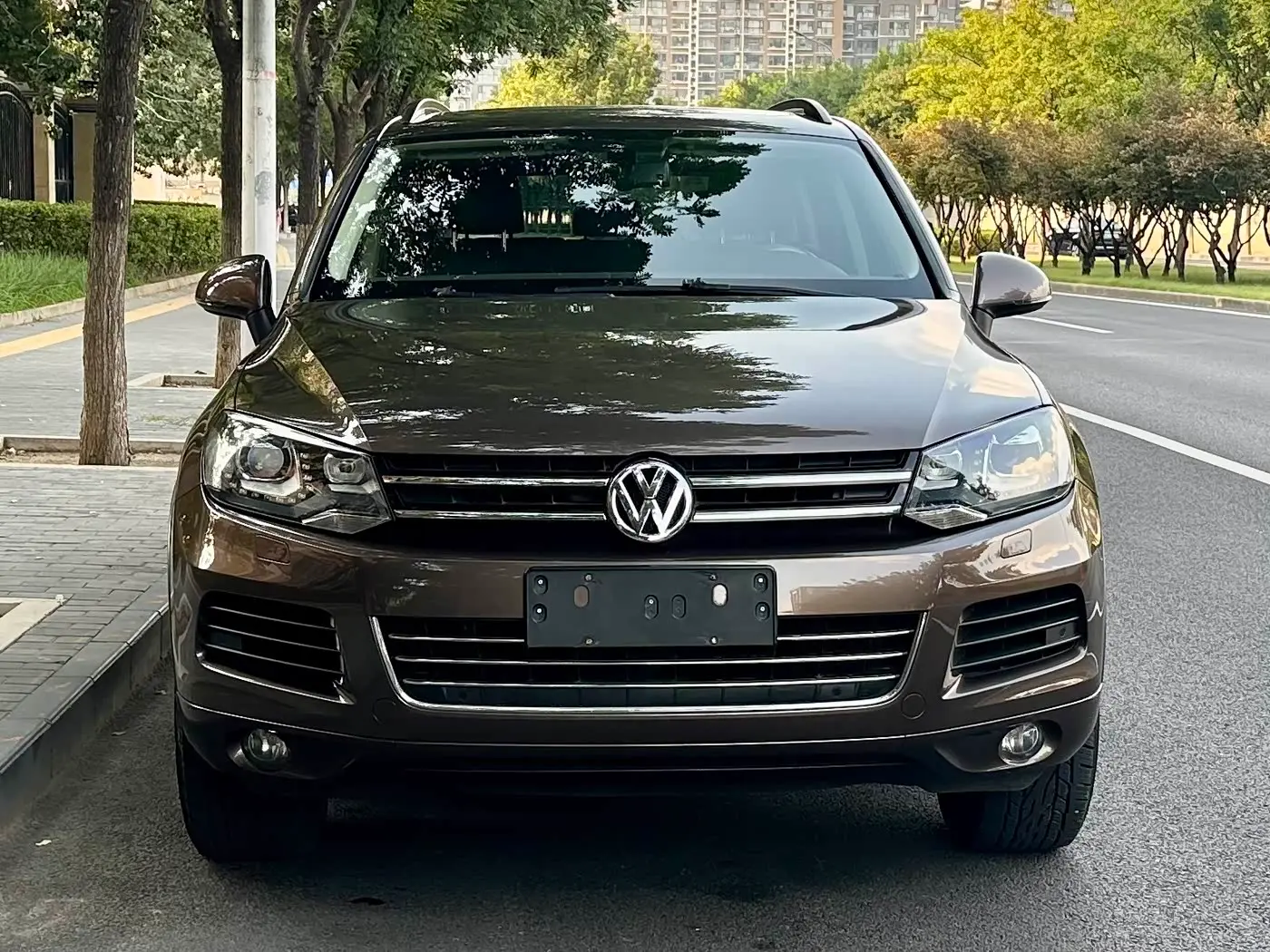 Volkswagen Touareg 2015 — ფოტო 2/15