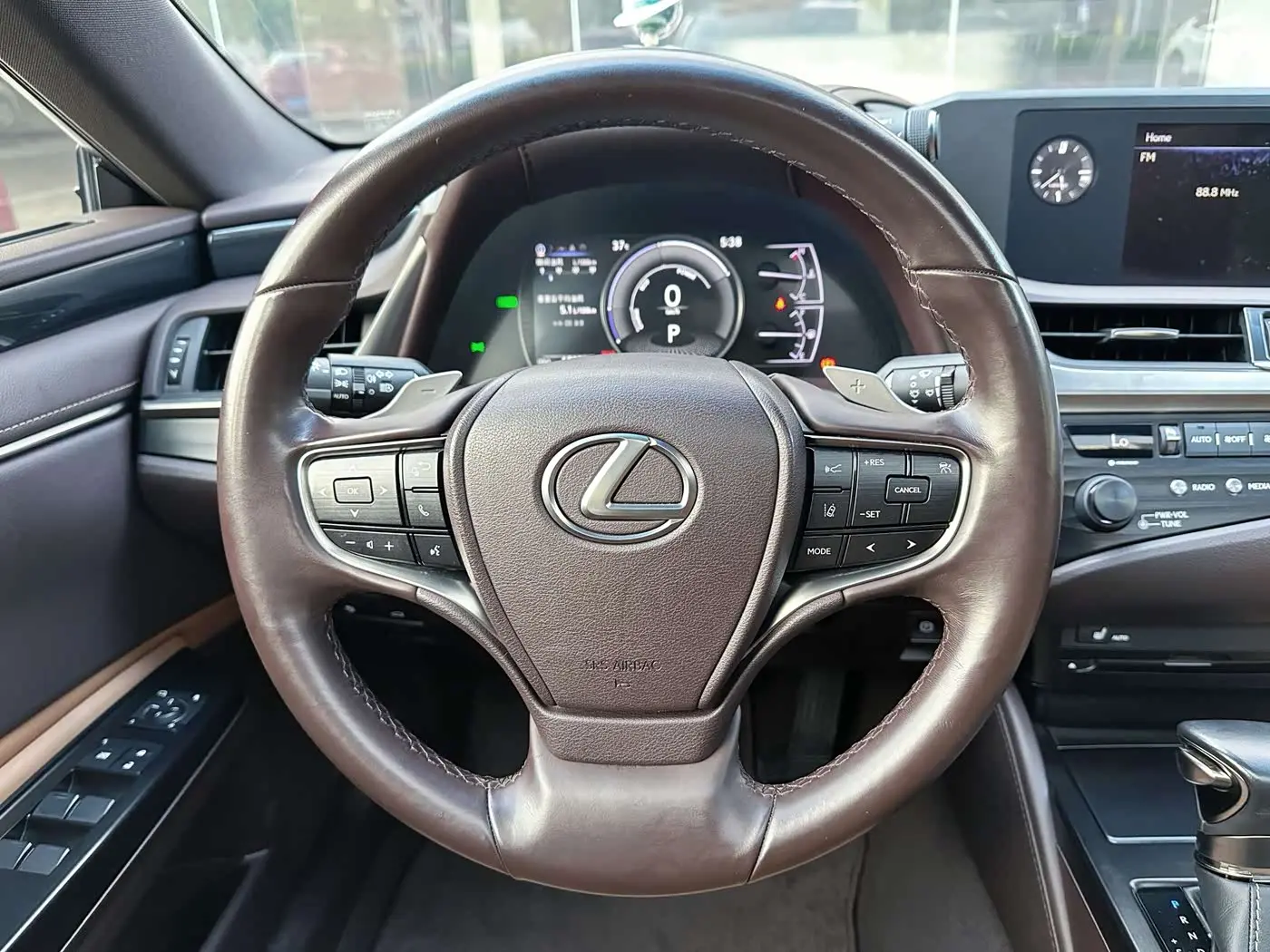 Lexus ES 2020 — Фото 13/20