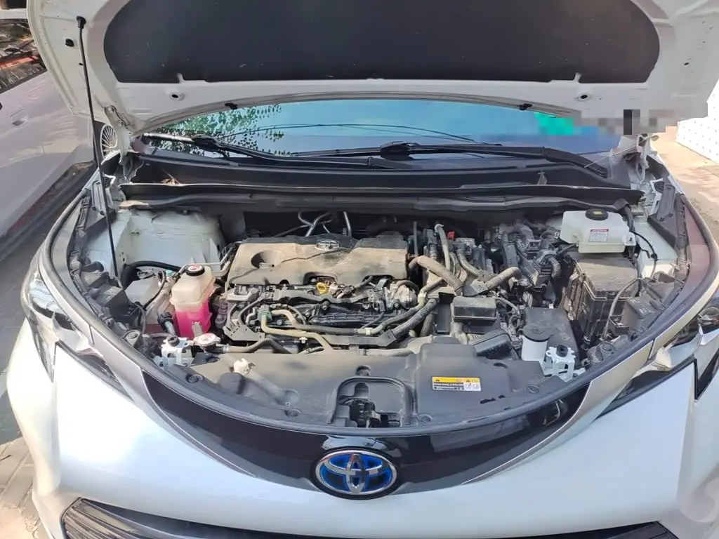 Toyota Sienna 2023 — Photo 10/19