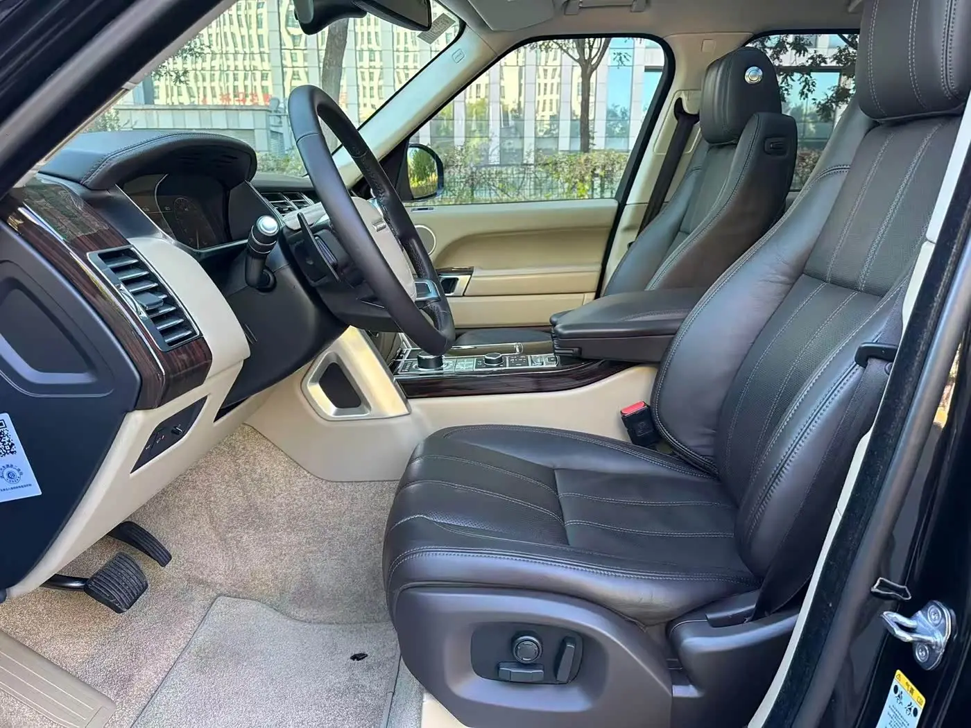 Land Rover Range Rover 2016 — Photo 18/20