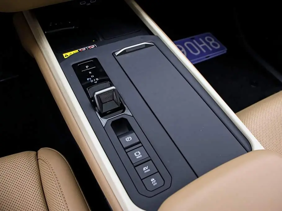 Lexus ES 2026 — Photo 10/17
