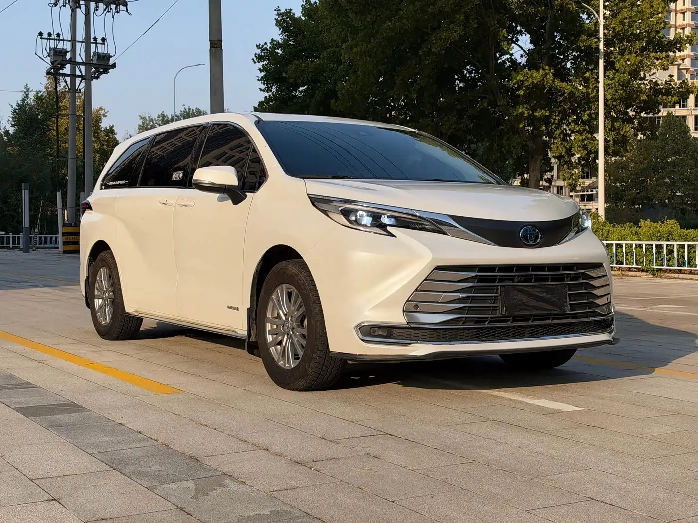 Toyota Sienna, 2023