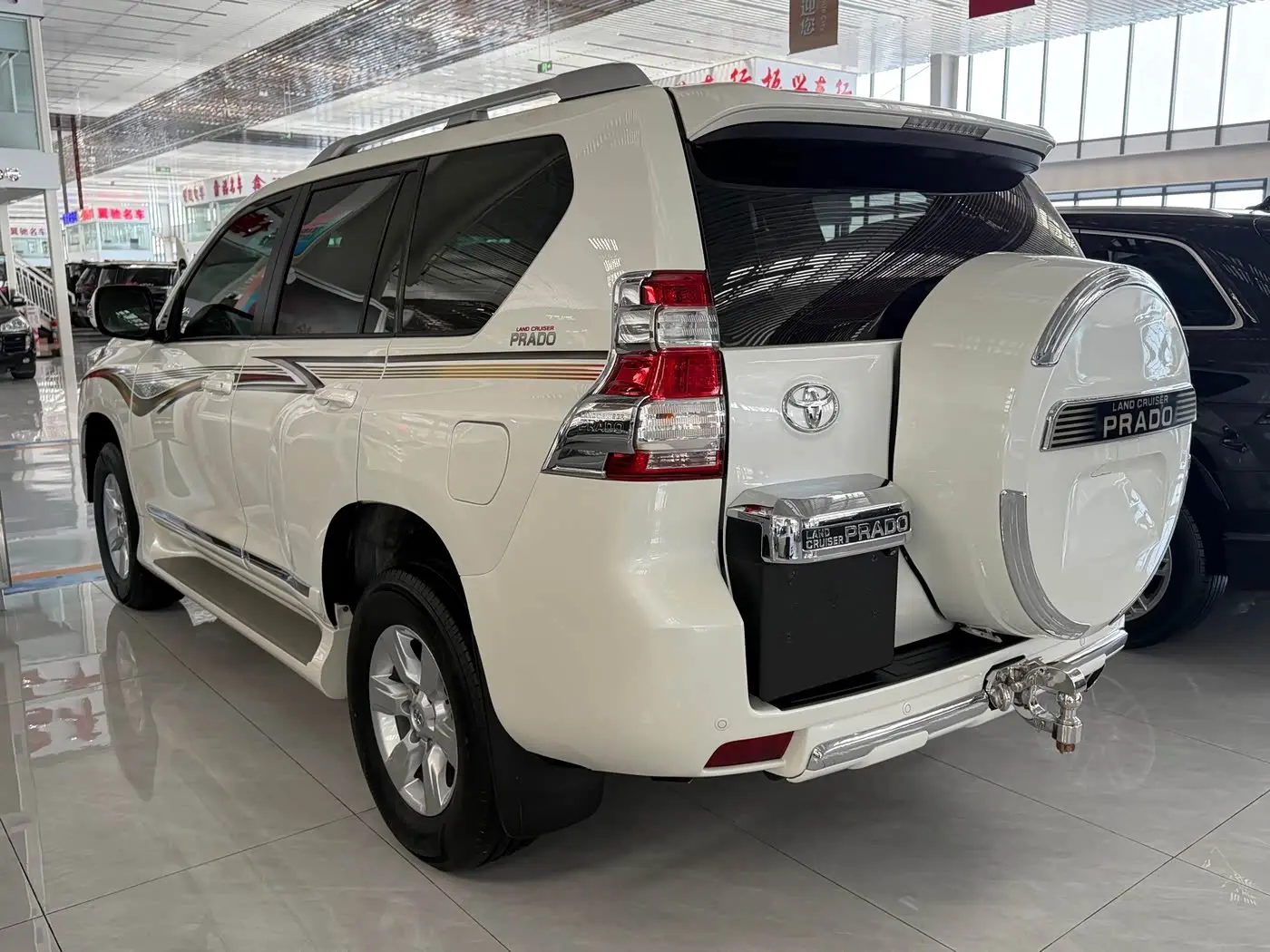 Toyota Prado 2016 — ფოტო 5/18