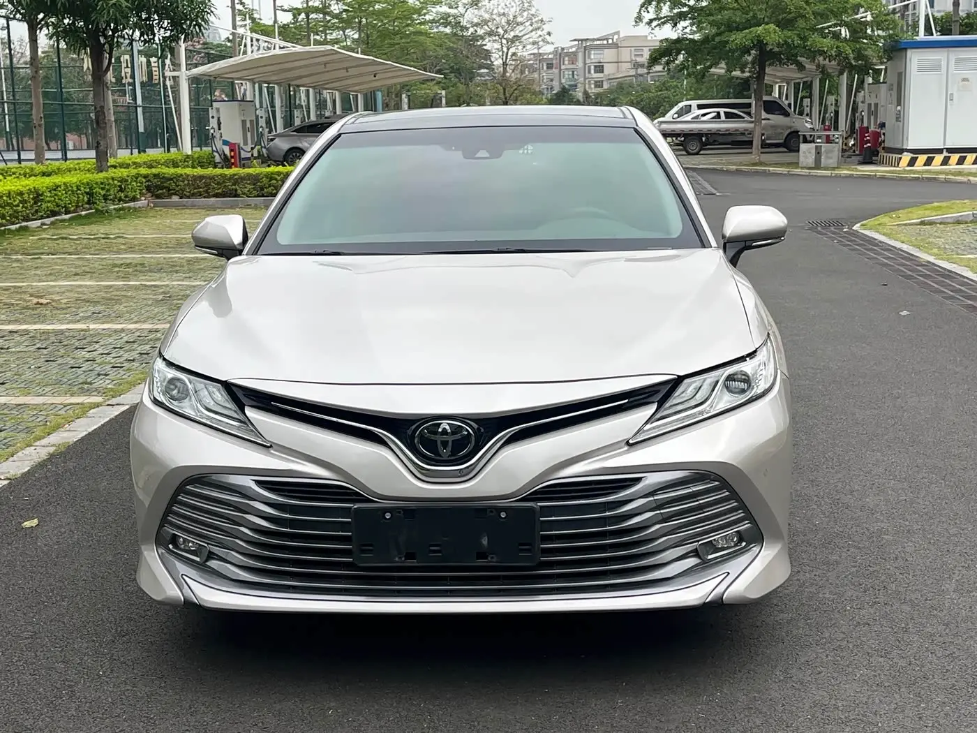 Toyota Camry 2019 — Photo 2/20