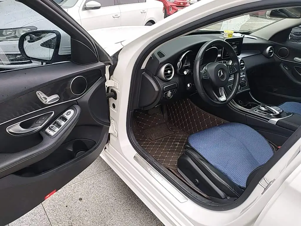 Mercedes-Benz C-Class 2017 — Фото 16/20