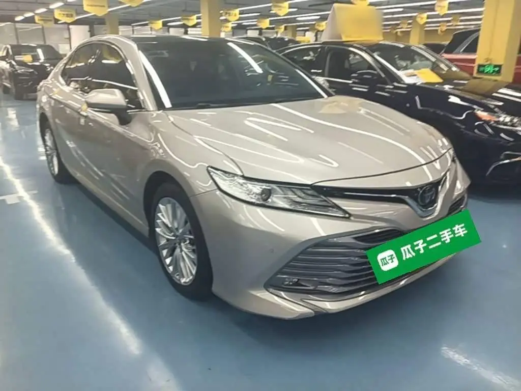 Toyota Camry 2018 — Şəkil 3/19