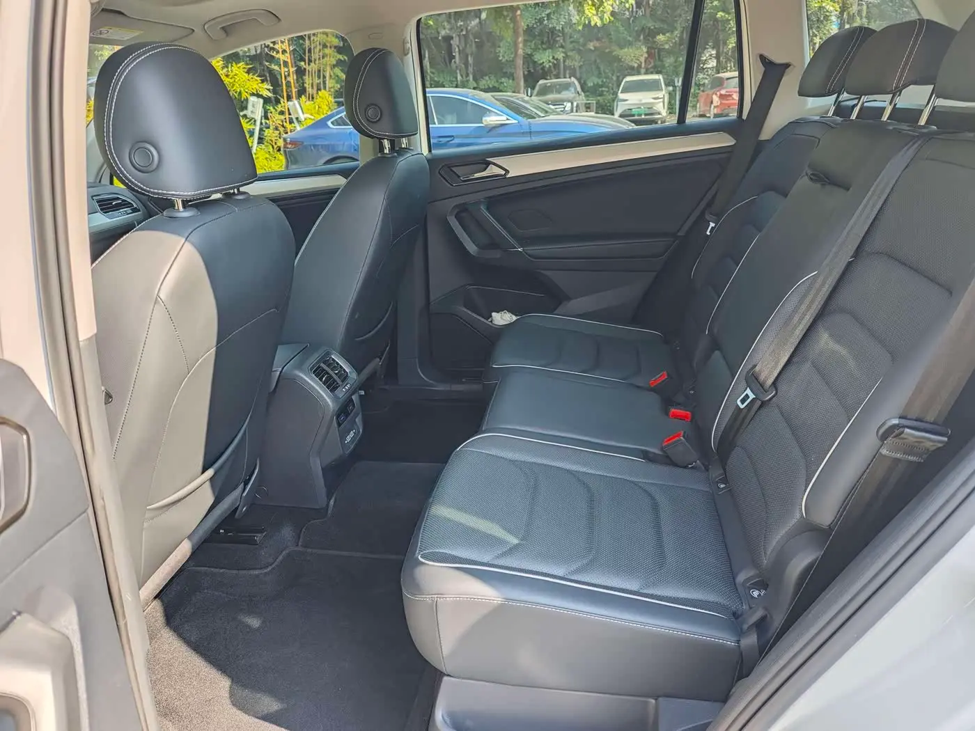 Volkswagen Tiguan L PHEV 2020 — Şəkil 11/18