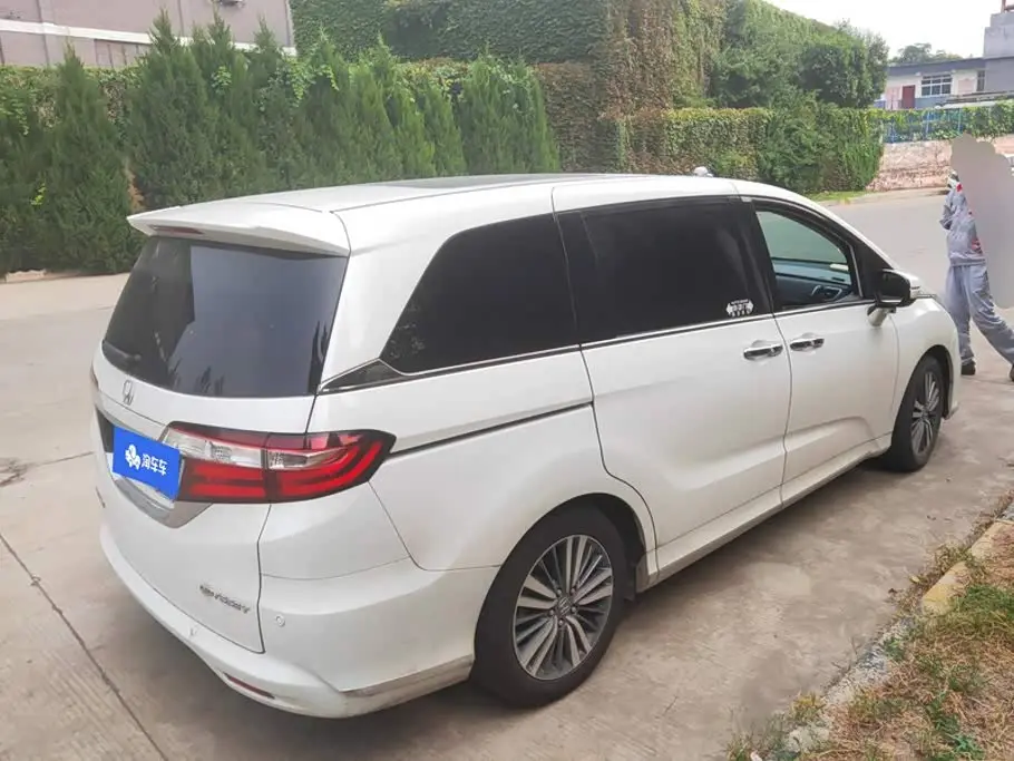 Honda Odyssey 2018 — Şəkil 3/16
