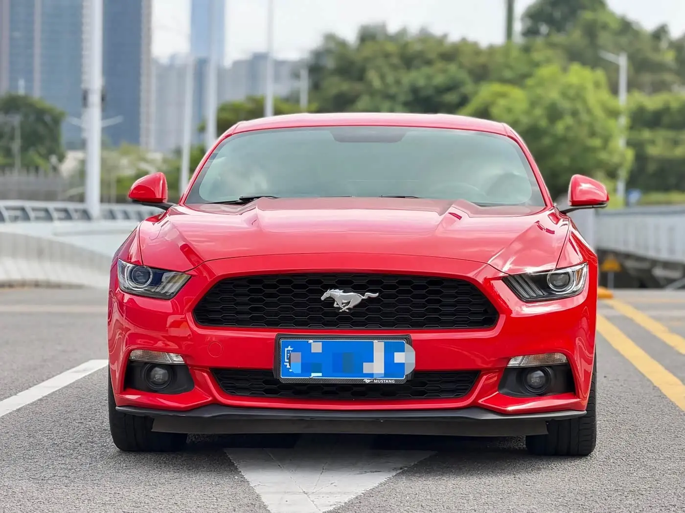 Ford Mustang 2018 — Photo 2/9