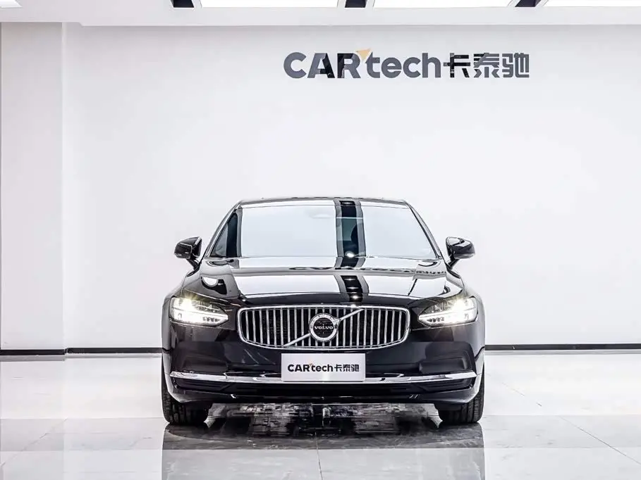 Volvo S90 2025 — Фото 1/20