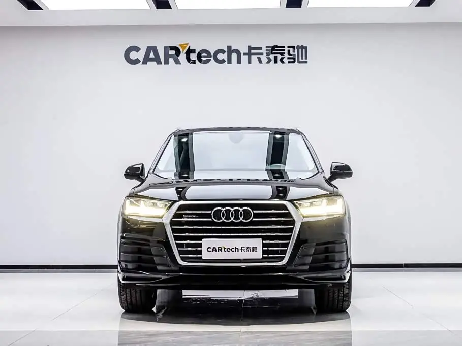 Audi Q7 2018 — Фото 2/20