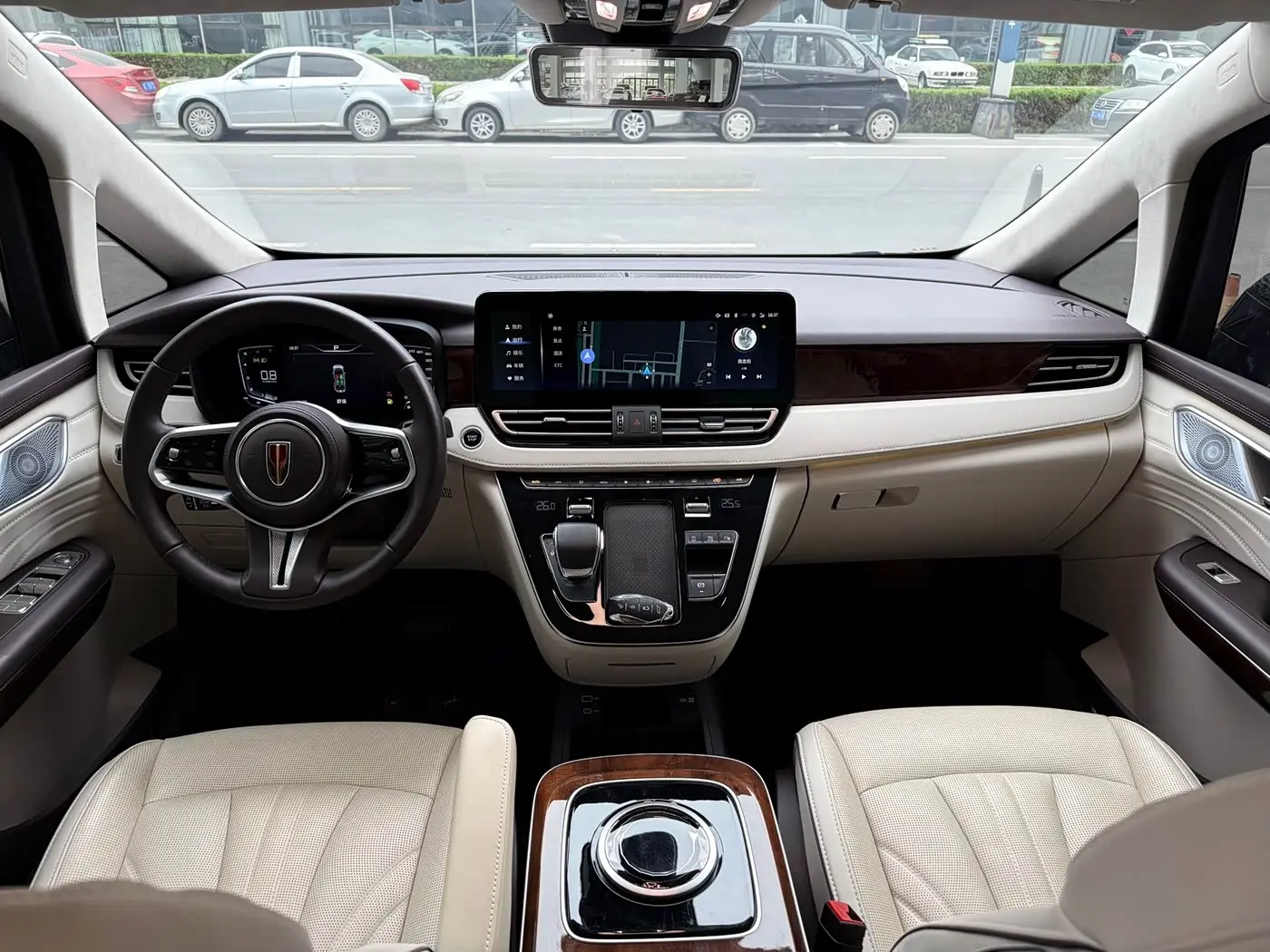 Hongqi HQ9 2023 — ფოტო 13/20