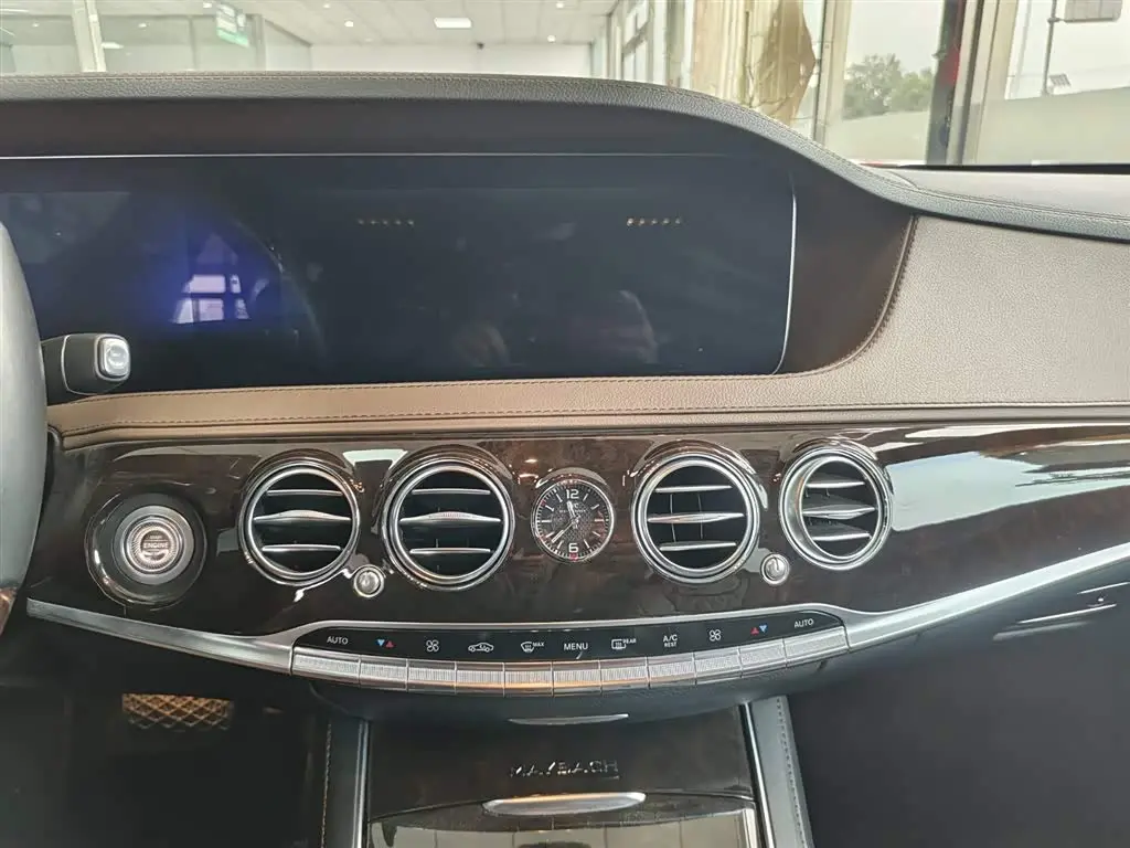 Mercedes-Benz Maybach S-Class 2018 — Photo 7/14