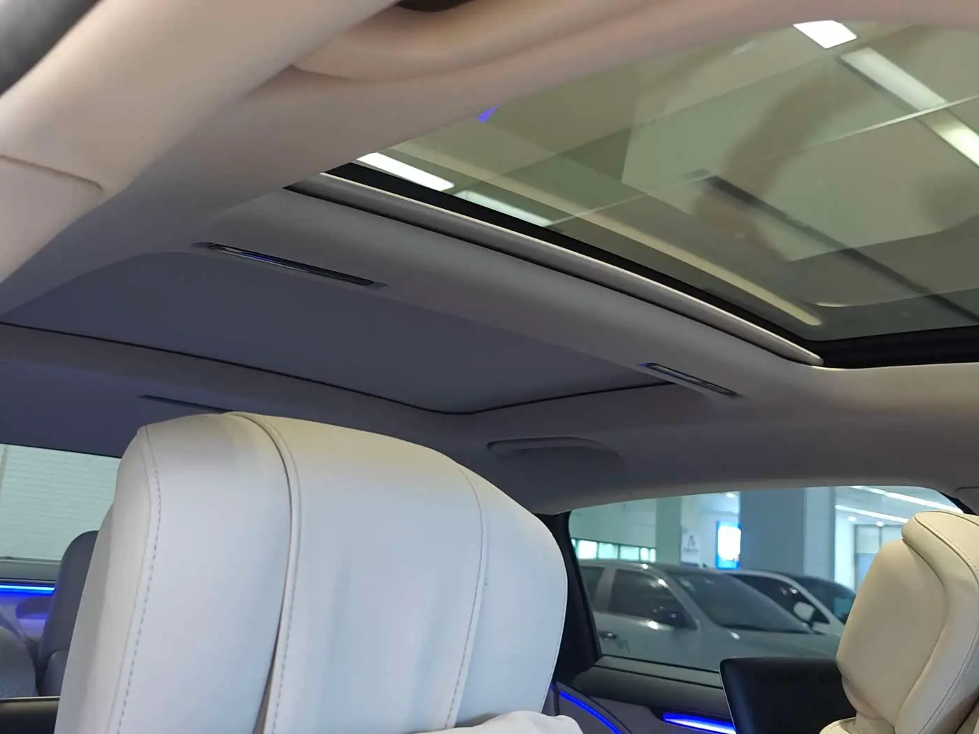Mercedes-Benz Maybach S-Class 2022 — Фото 7/11