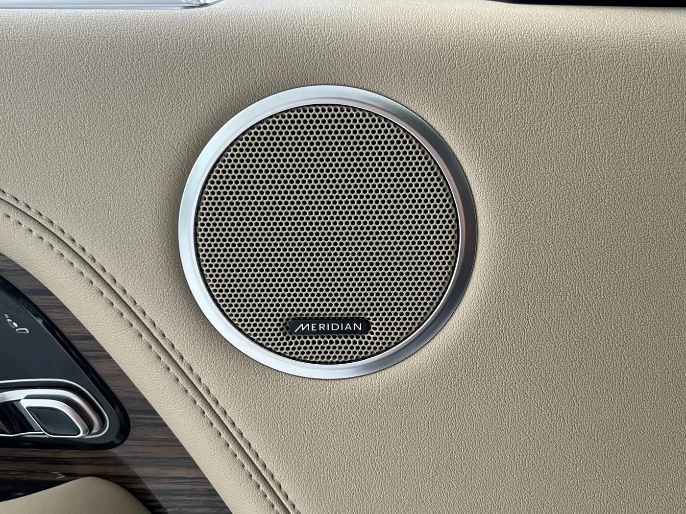 Land Rover Range Rover 2018 — Photo 11/15