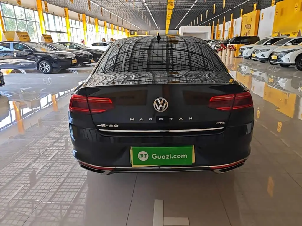 Volkswagen Magotan GTE Plug-in Hybrid 2021 — Photo 6/20