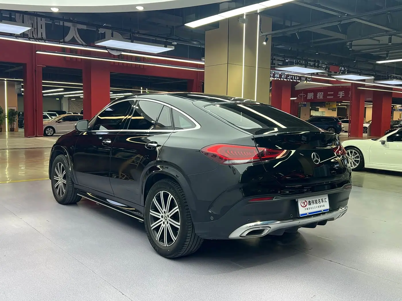Mercedes-Benz GLE Coupe 2023 — Photo 16/18
