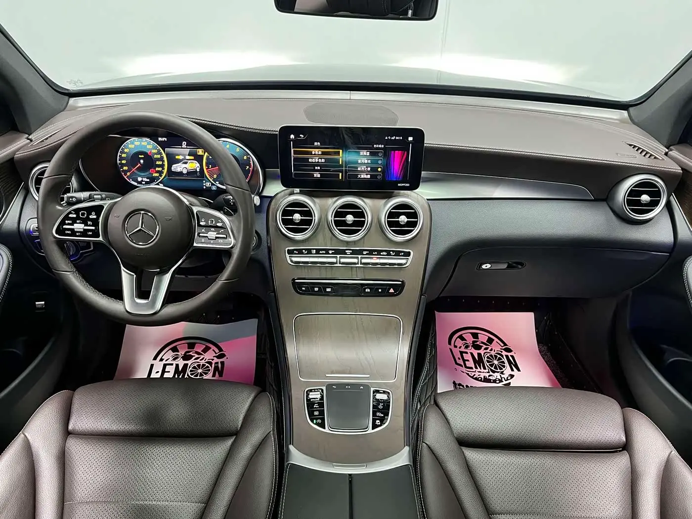 Mercedes-Benz GLC 2021 — Photo 20/20