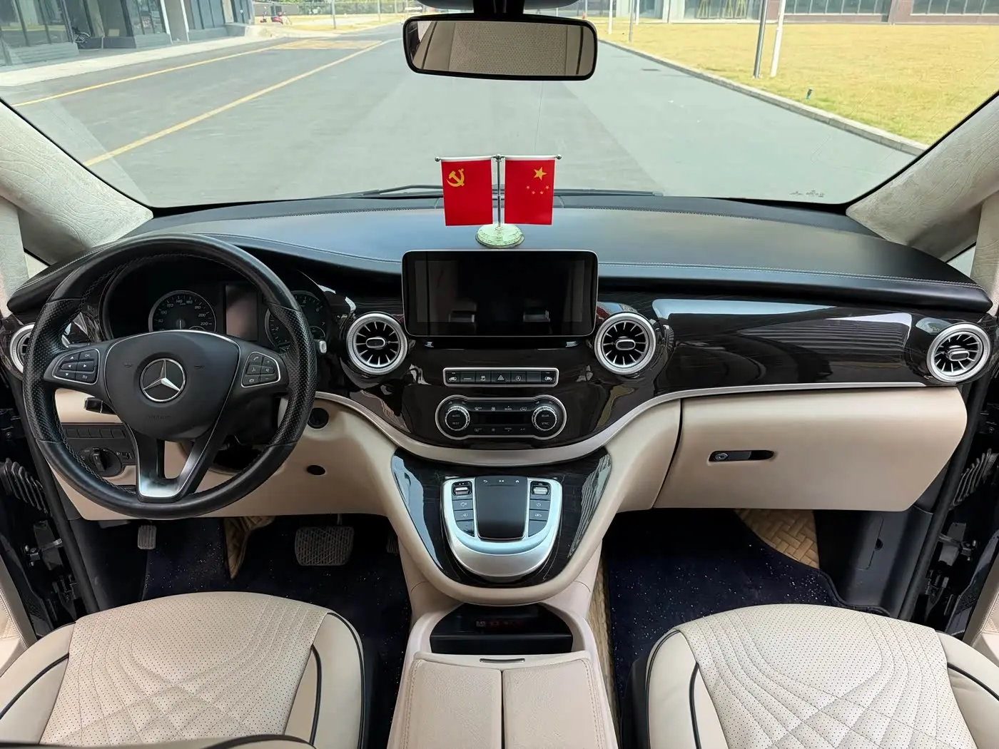 Mercedes-Benz Vito 2021 — Photo 6/10