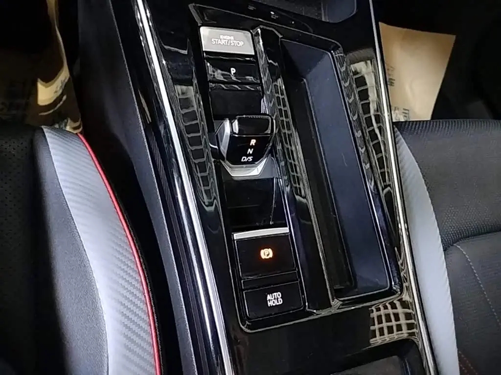 Volkswagen Lamando 2024 — Photo 14/20