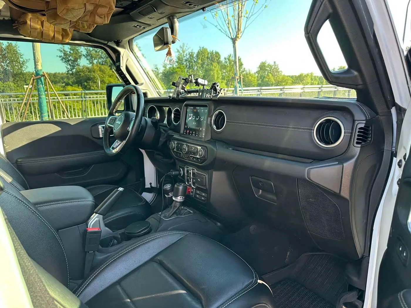 Jeep Gladiator 2023 — Фото 8/12