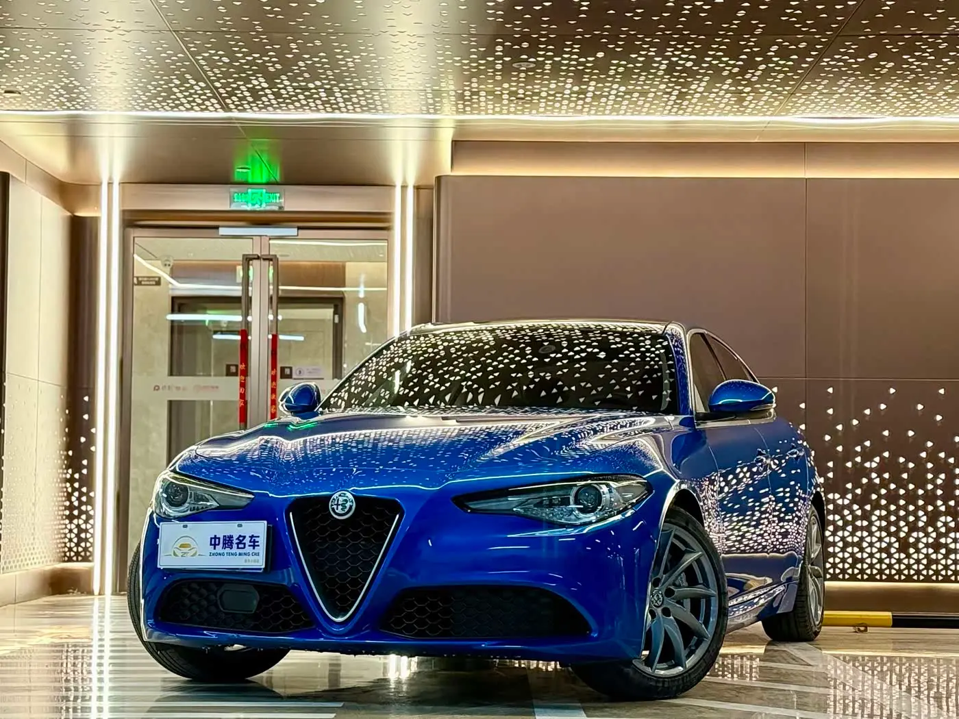 Alfa Romeo Giulia 2019 — Фото 1/20
