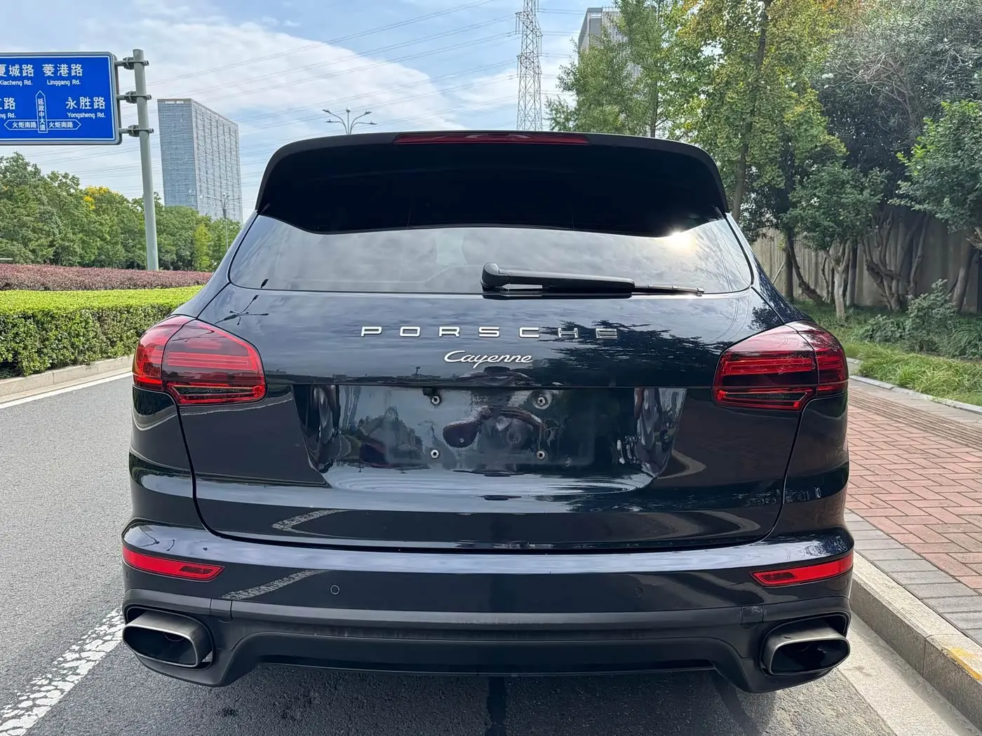 Porsche Cayenne 2018 — Photo 4/8