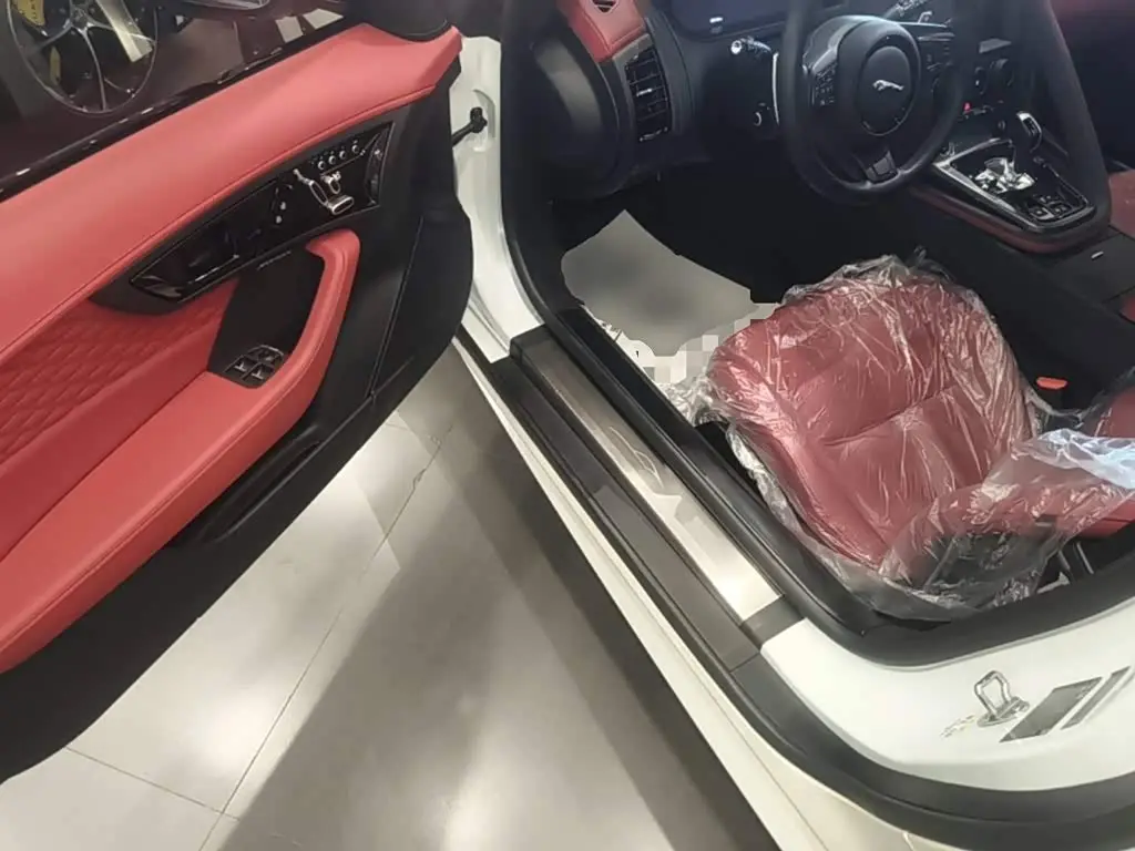 Jaguar F-TYPE 2024 — Photo 16/20
