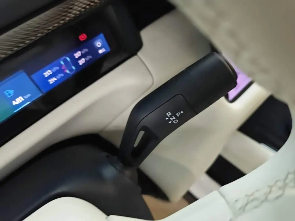 Lynk & Co 900 2025 — Photo 13/19