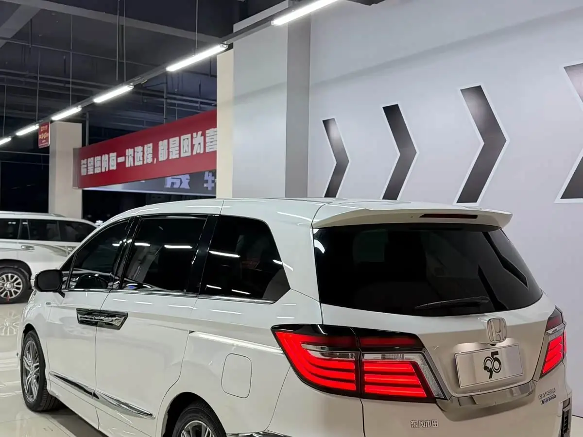 Honda Elysion 2021 — Photo 5/16