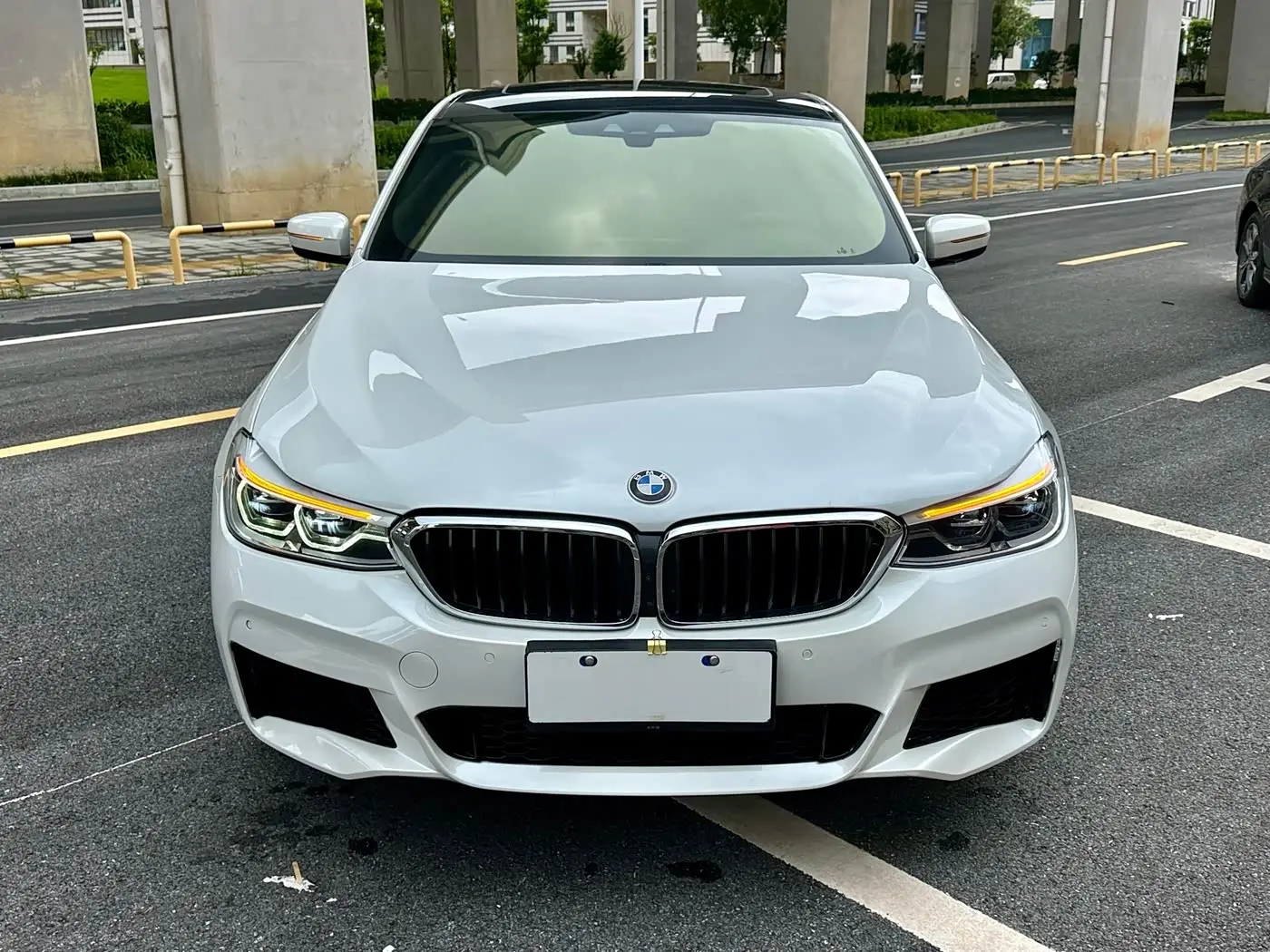 BMW 6 Series GT 2018 — Фото 2/16