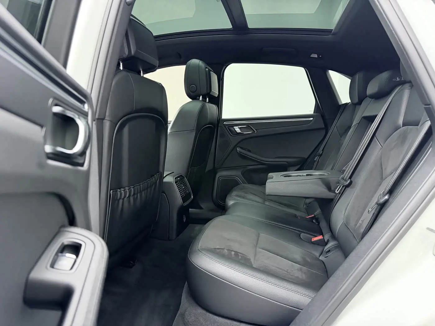 Porsche Macan 2019 — Şəkil 20/20