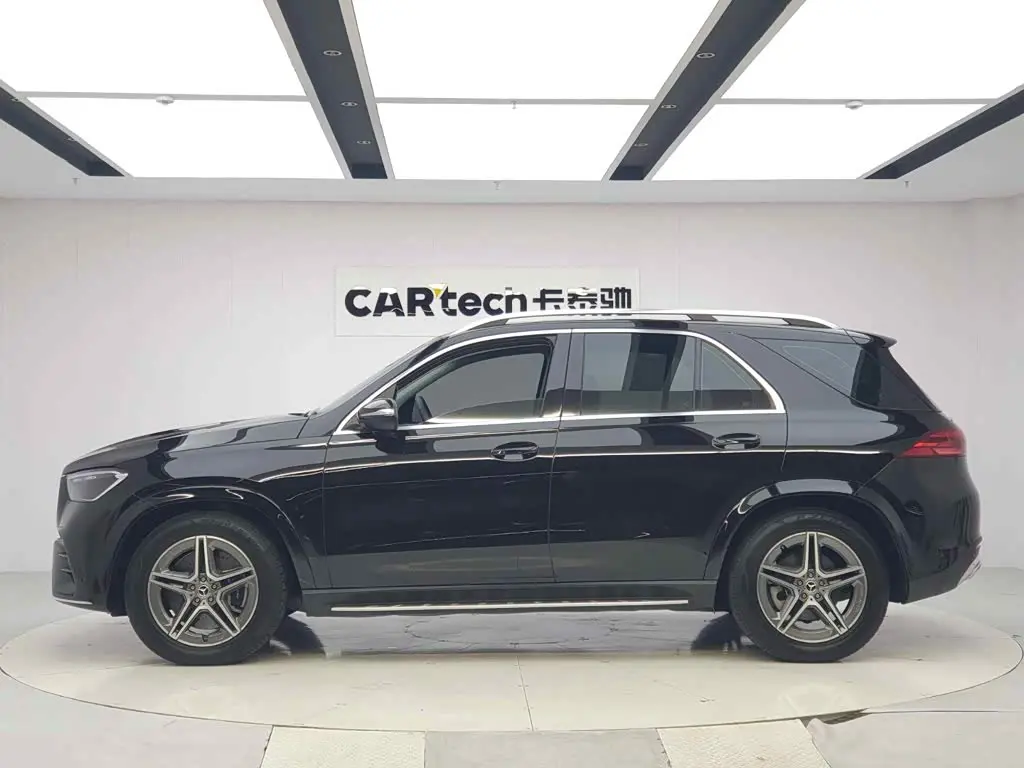 Mercedes-Benz GLE 2024 — Photo 2/20