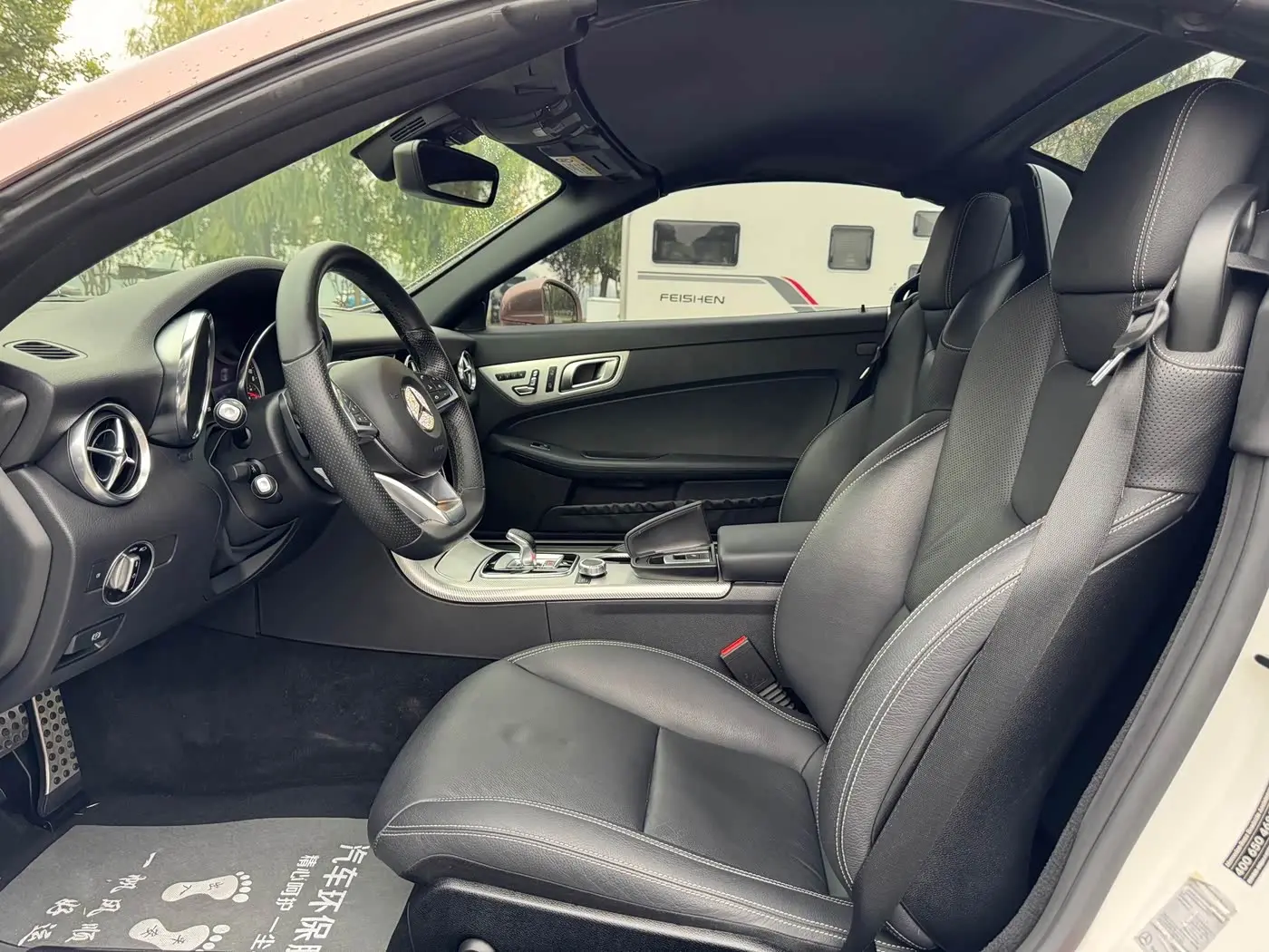 Mercedes-Benz SLC 2019 — Photo 14/20