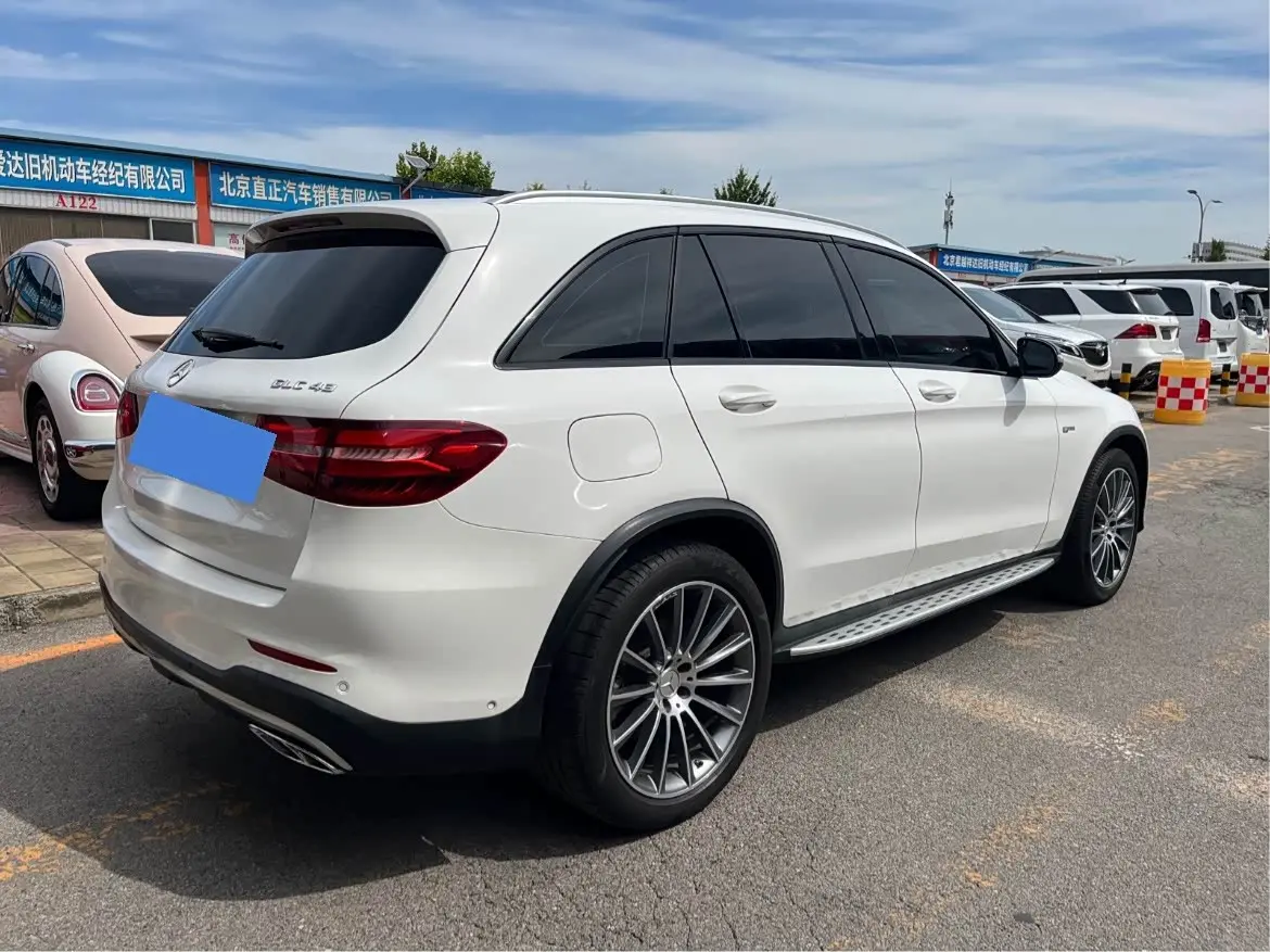 Mercedes-Benz GLC AMG 2017 — Photo 4/20